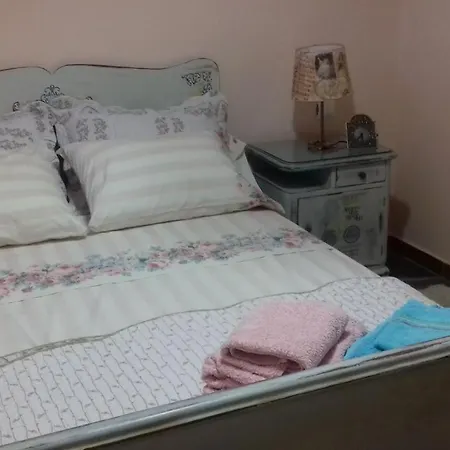 Hand Crafted With Sea View Feriehus